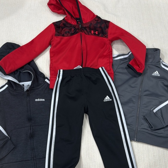 SOLD!Size 4 little boy brand bundle (nike/ adidas/ under armour) - Picture 1 of 6